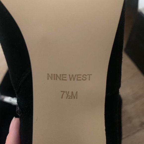 Women’s black knee high suede boots. Size 7 1/2 - Picture 5 of 5